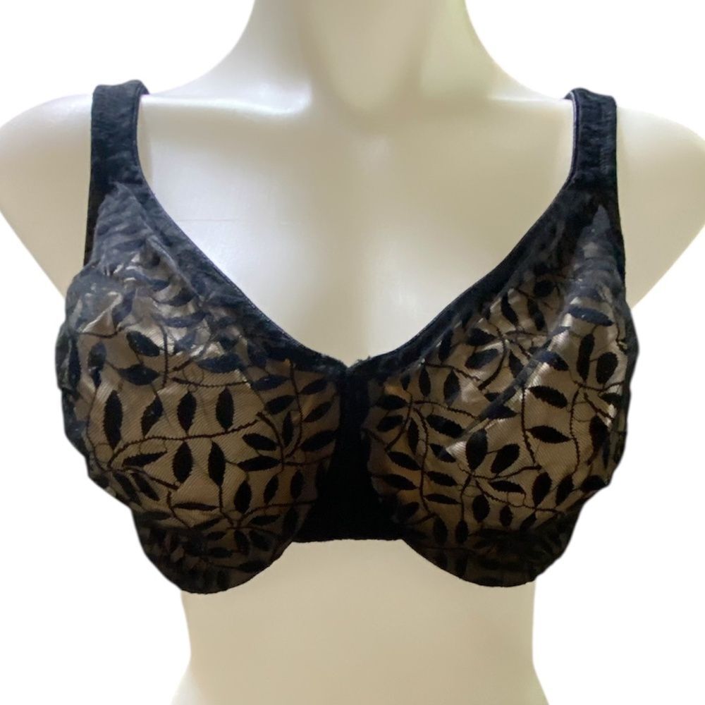 ^ Christina 42D lined under wire bra leaf pattern lace overlay